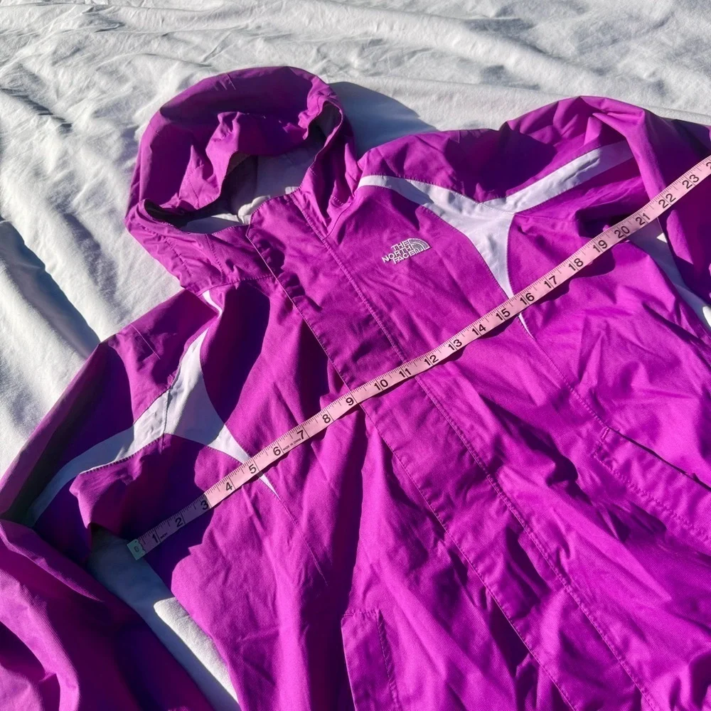 The North Face HyVent Jacket Girls 14/16 (Fits Women’s Small) – Purple